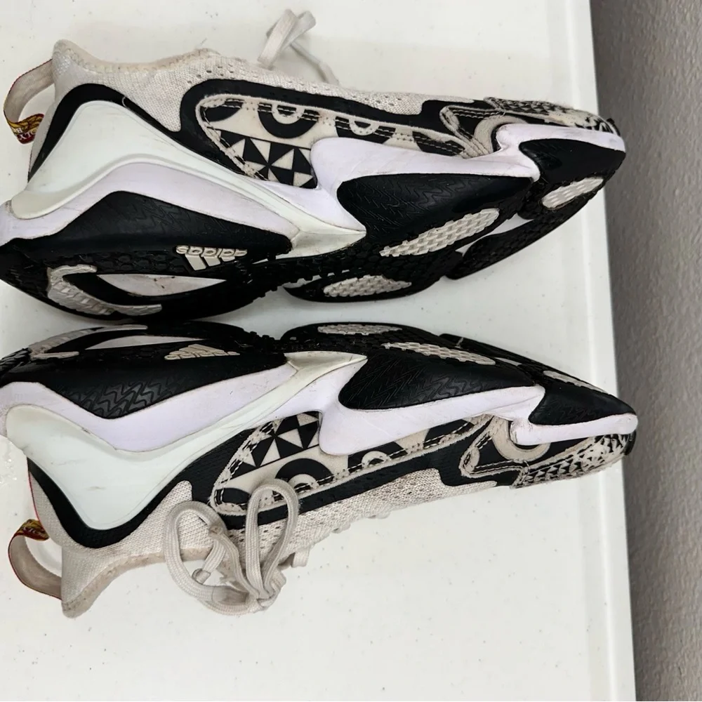 Adidas Mens Polynesian Bowl Sneakers Size 8.5 Black/White Shoes